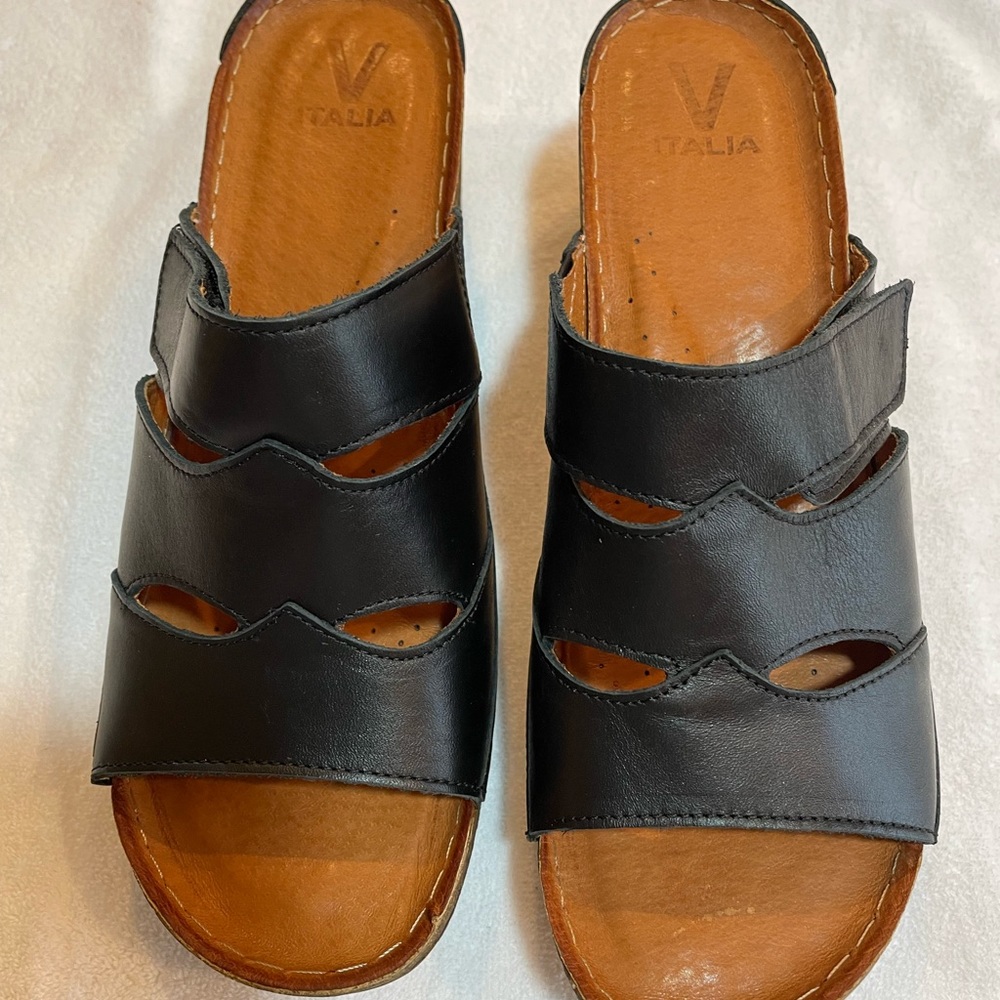 V Italia Leather Platform Slides